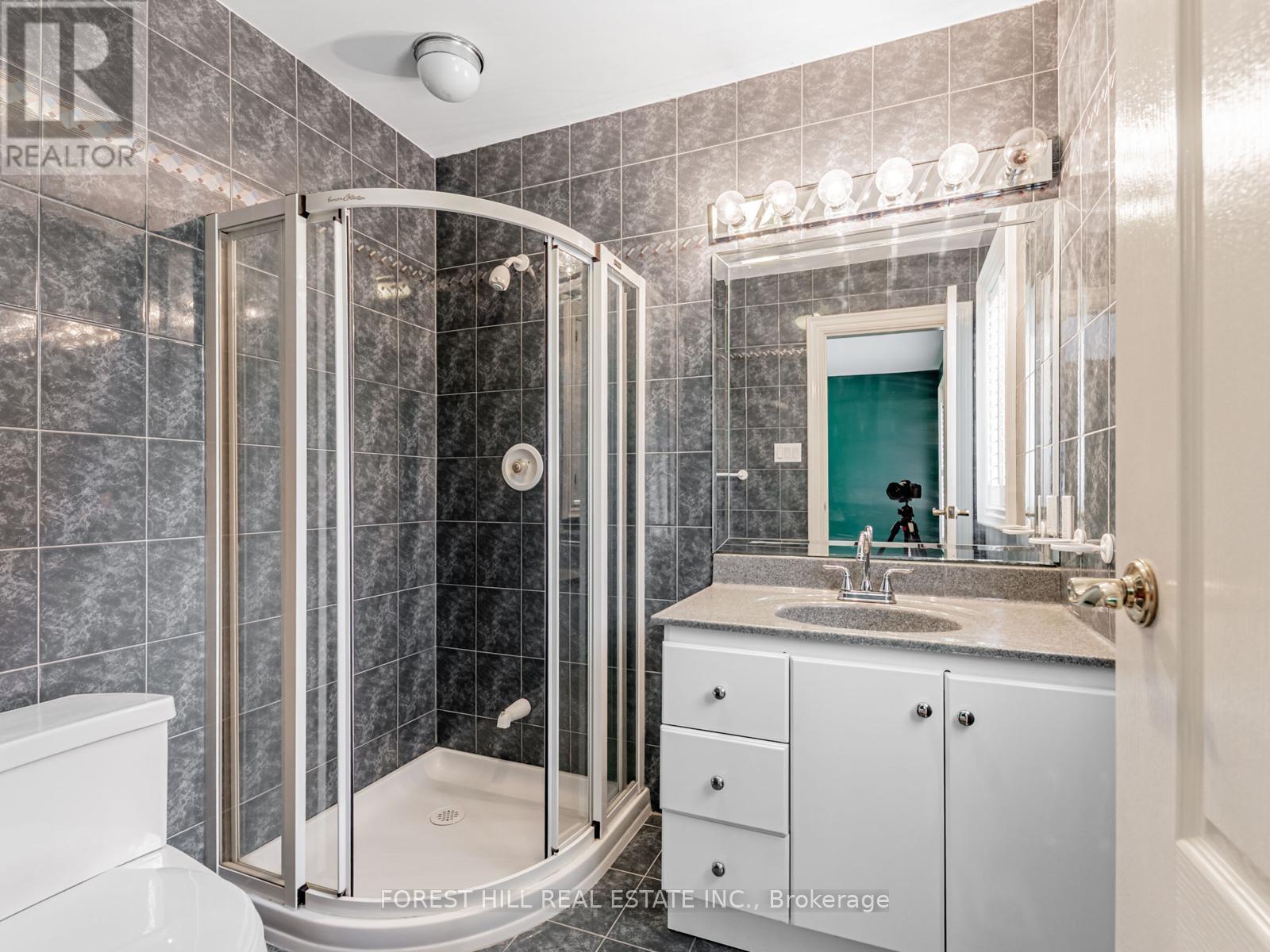 51 Stuart Avenue, Toronto, Ontario  M2N 1B2 - Photo 23 - C12098914