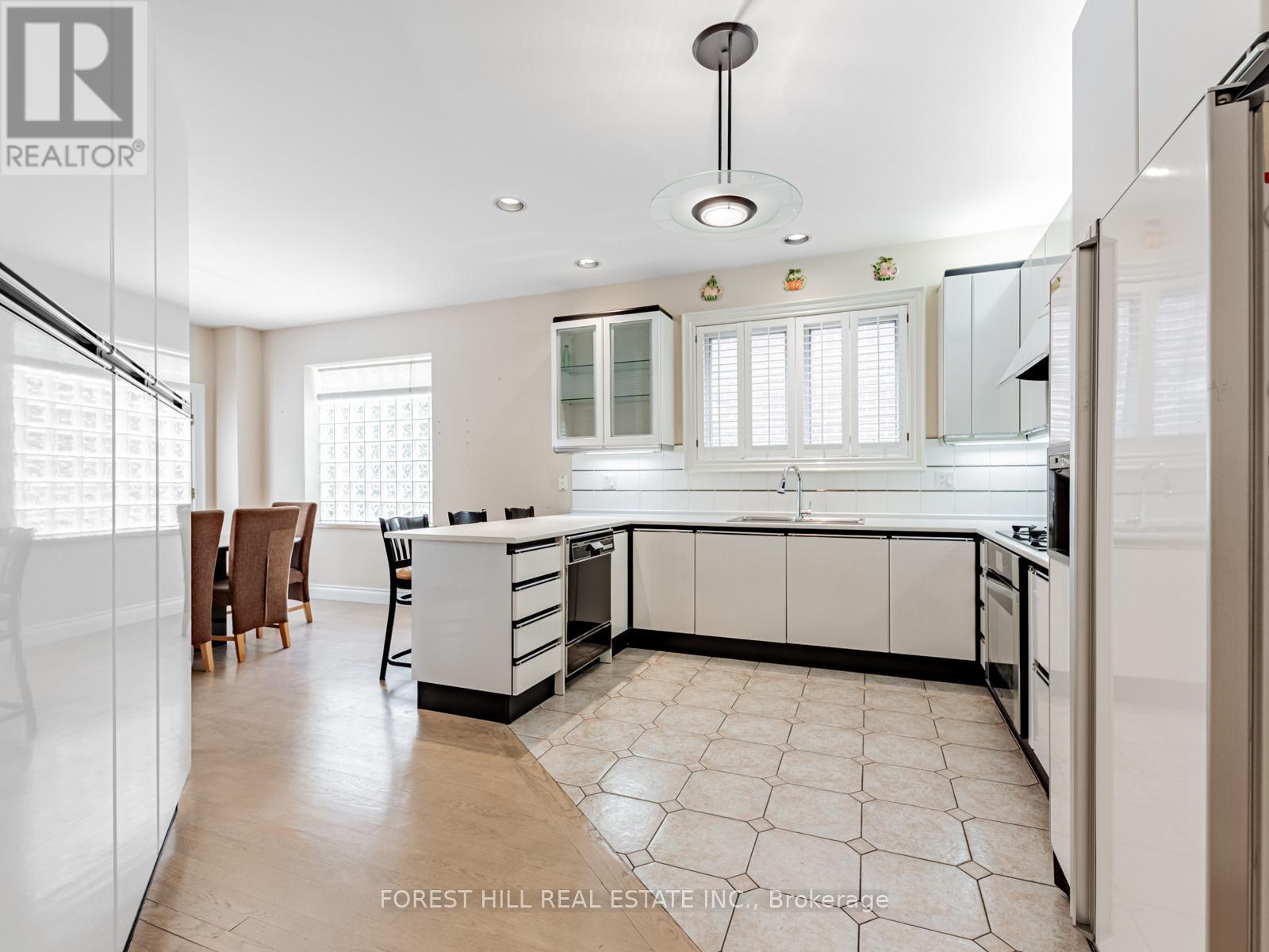 51 Stuart Avenue, Toronto, Ontario  M2N 1B2 - Photo 9 - C12098914