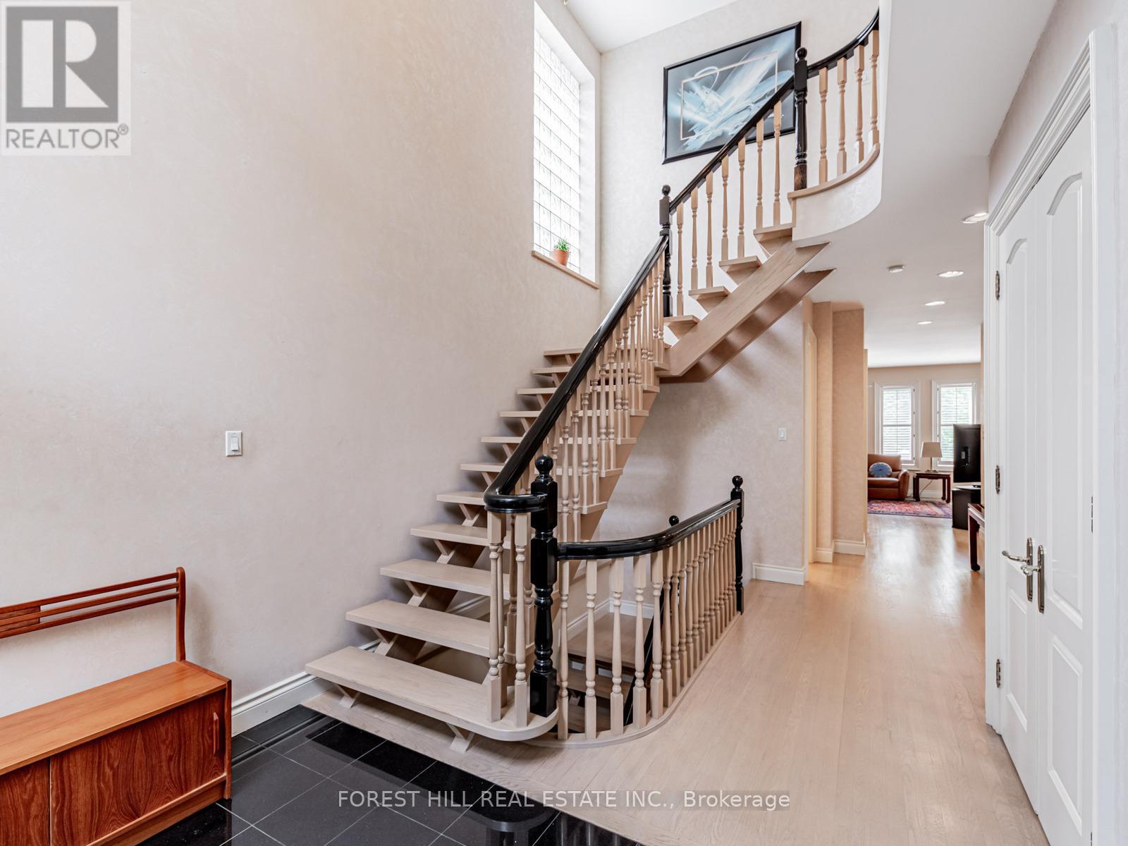 51 Stuart Avenue, Toronto, Ontario  M2N 1B2 - Photo 6 - C12098914