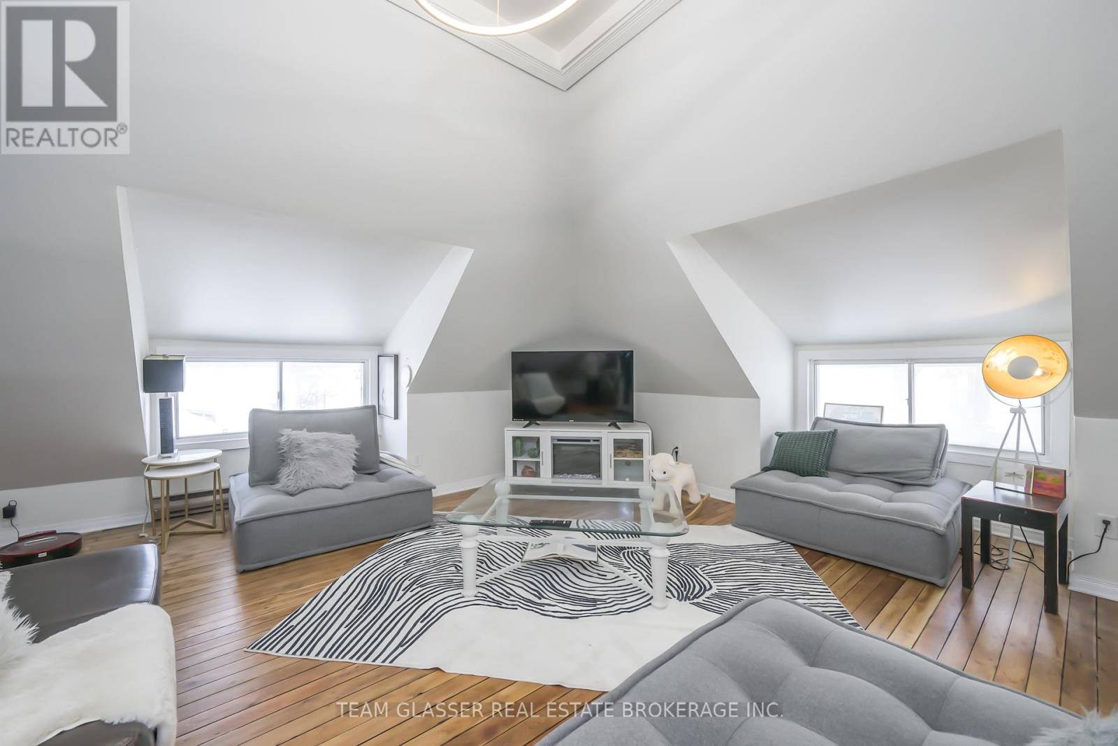 2 Birch Street, London South (South F), Ontario  N6C 3G8 - Photo 24 - X12206124
