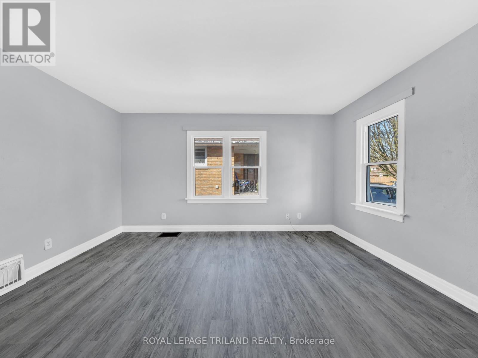 7 Edna Street, Chatham-Kent, Ontario  N7M 1L2 - Photo 11 - X12206127