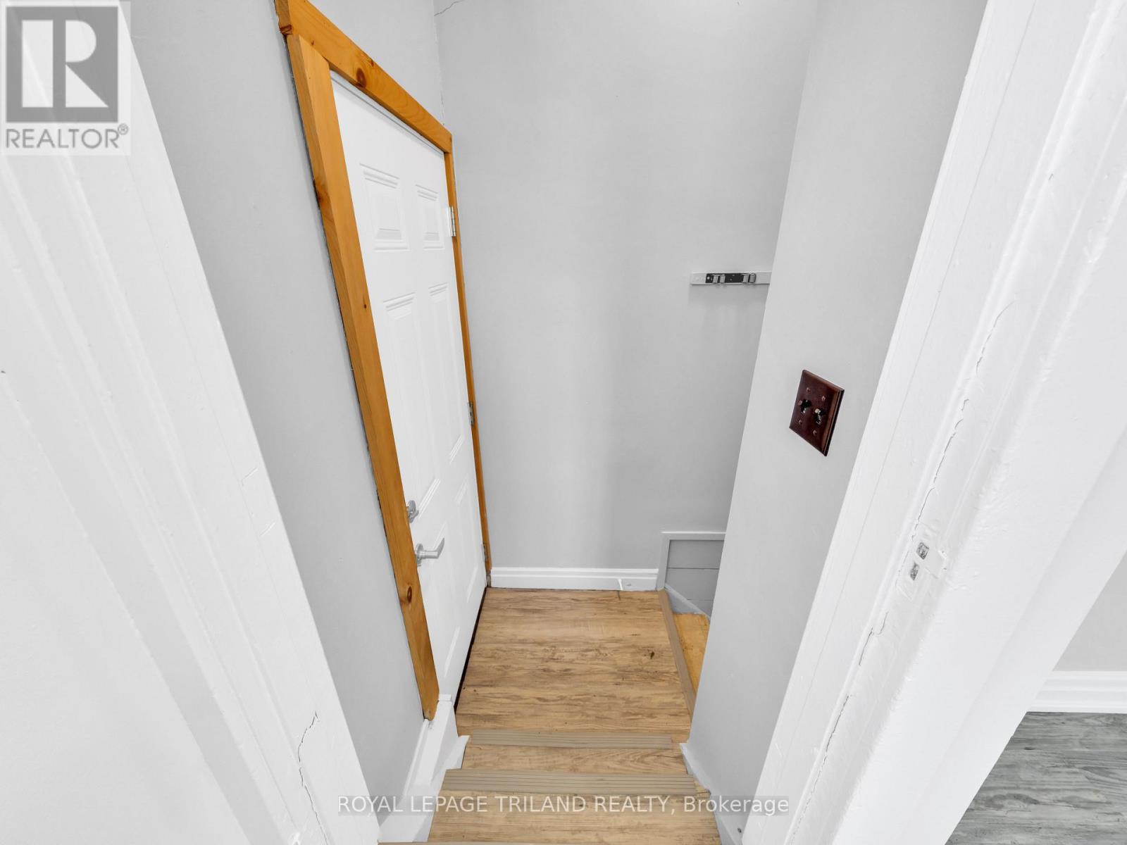 7 Edna Street, Chatham-Kent, Ontario  N7M 1L2 - Photo 12 - X12206127