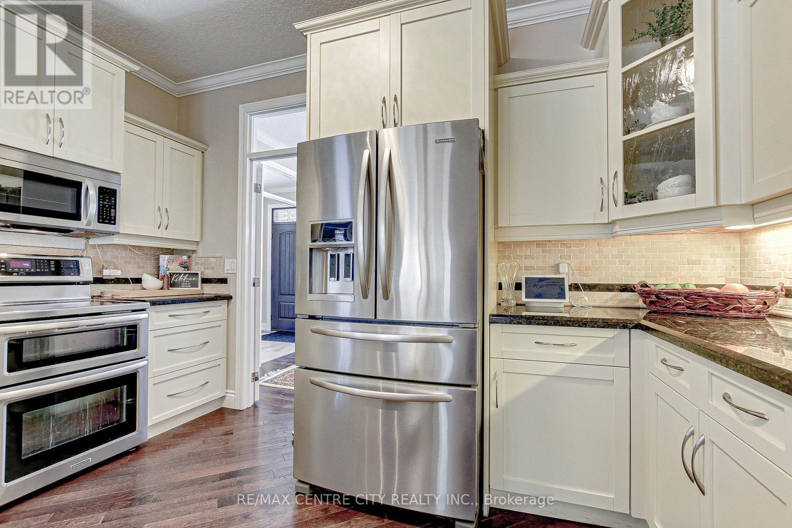 50 Exmoor Place S, London North, Ontario  N5X 3W2 - Photo 20 - X12206160