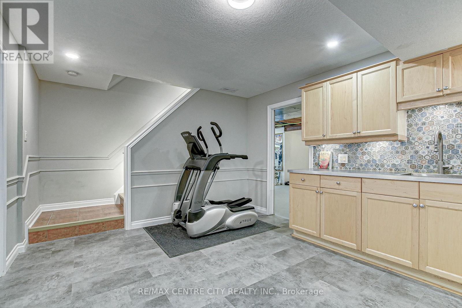 50 Exmoor Place S, London North, Ontario  N5X 3W2 - Photo 30 - X12206160