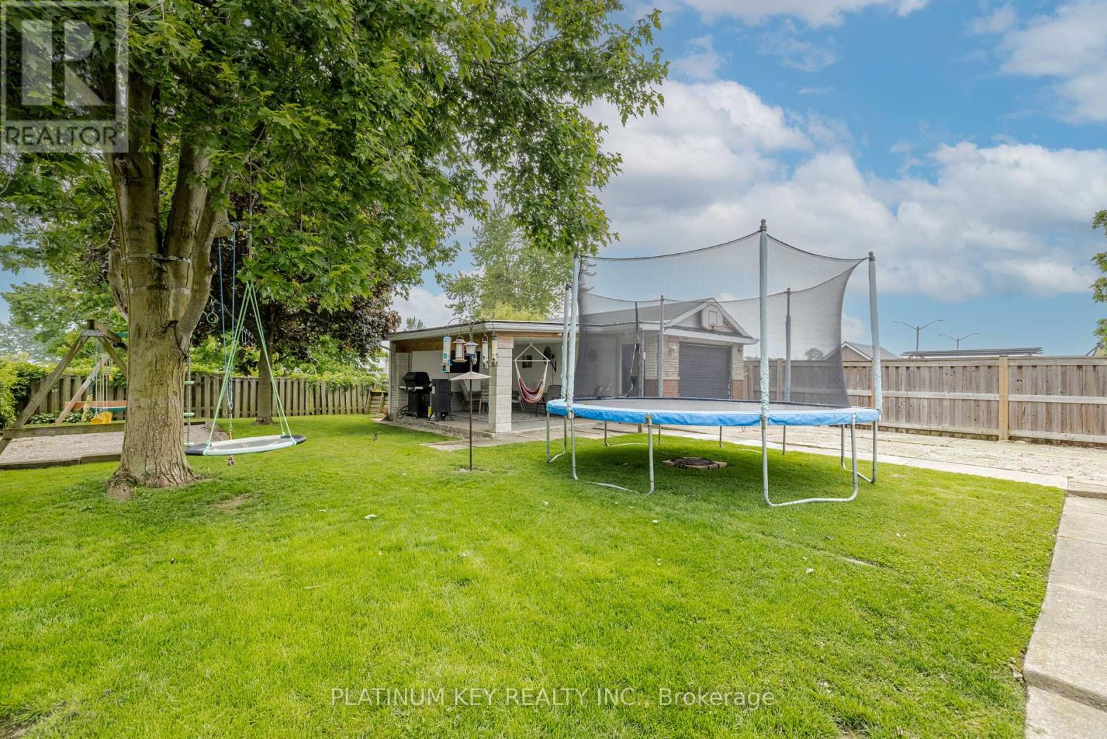 418 Huron Street, Warwick (Watford), Ontario  N0M 2S0 - Photo 23 - X12206185