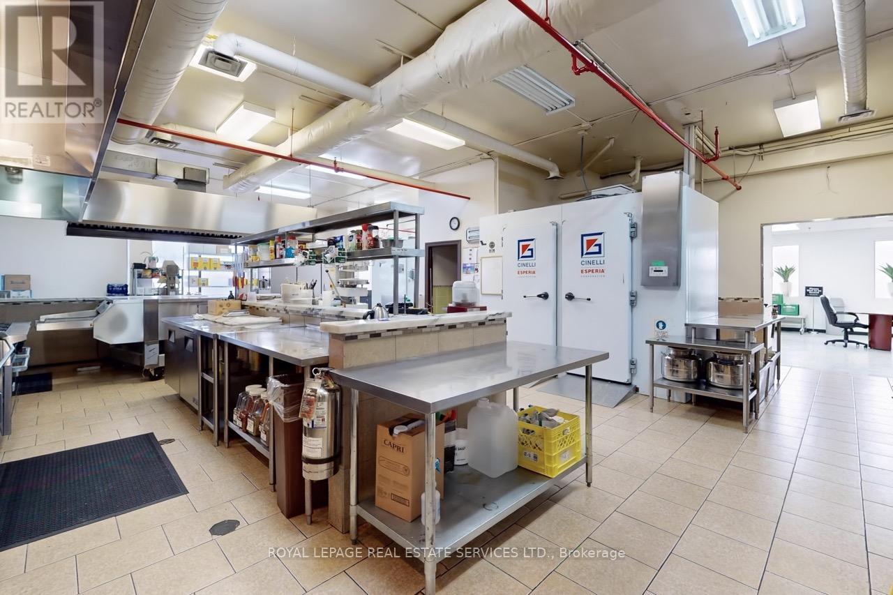 557 Dixon Road, Toronto, Ontario  M9W 1A8 - Photo 14 - W12205958