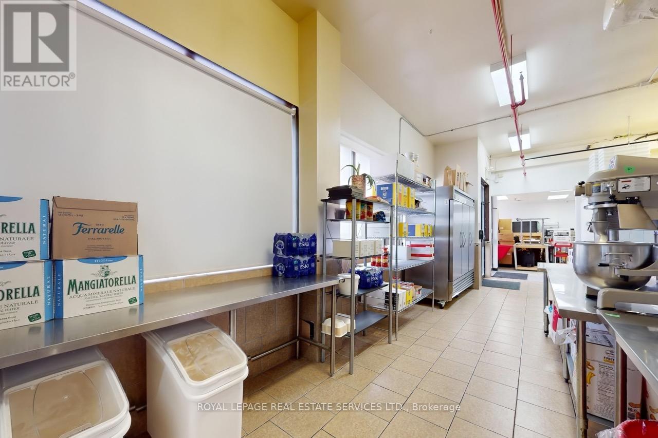557 Dixon Road, Toronto, Ontario  M9W 1A8 - Photo 26 - W12205958