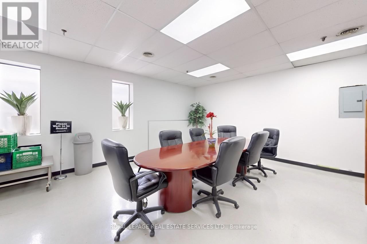 557 Dixon Road, Toronto, Ontario  M9W 1A8 - Photo 34 - W12205958