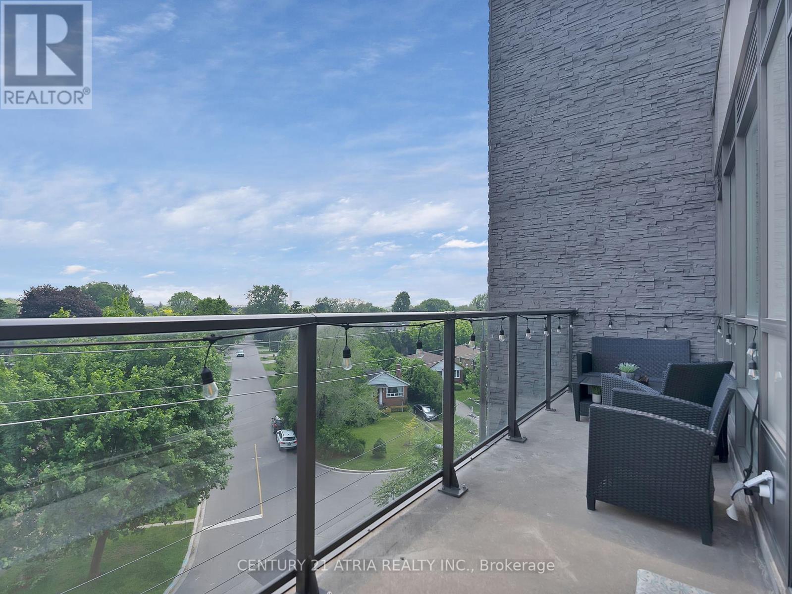 8 Fieldway Road, Toronto, Ontario  M8Z 0C3 - Photo 25 - W12206004