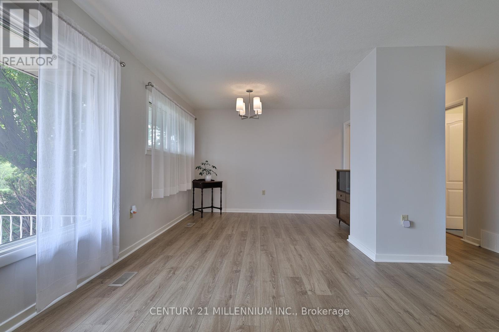 339 Broadway, Orangeville, Ontario  L9W 1L5 - Photo 17 - W12206035