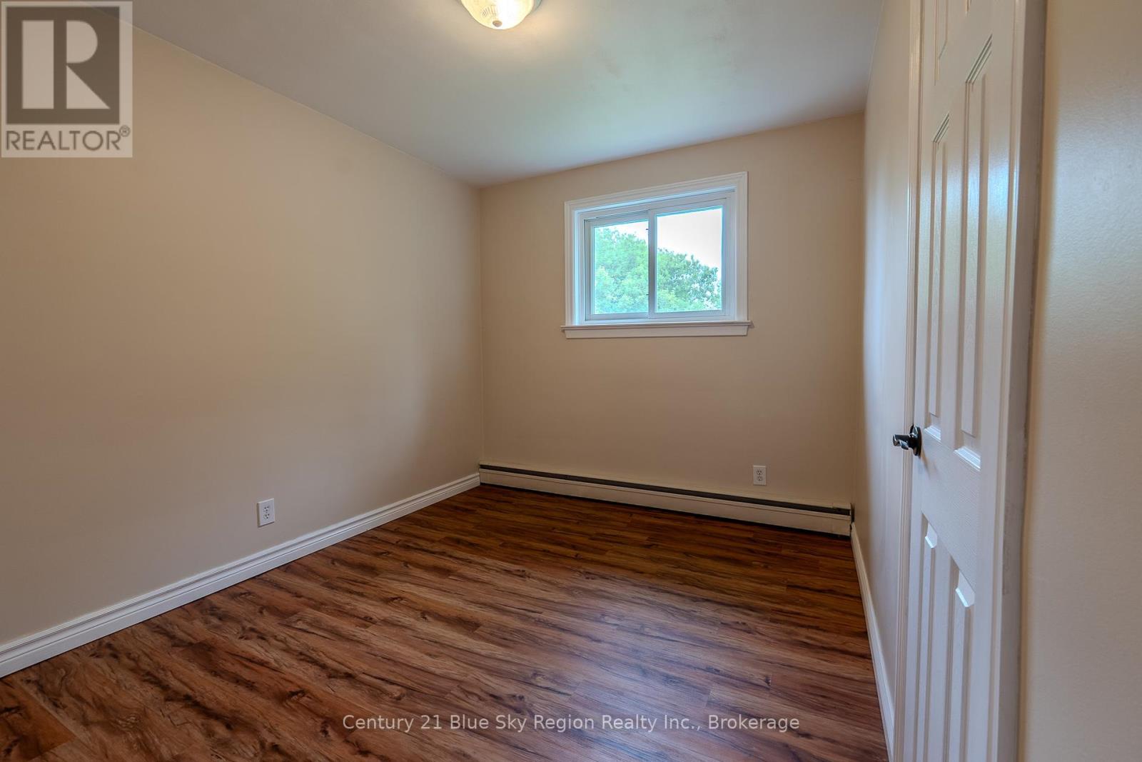 235 Gladstone Avenue, North Bay, Ontario  P1A 2M3 - Photo 19 - X12206120