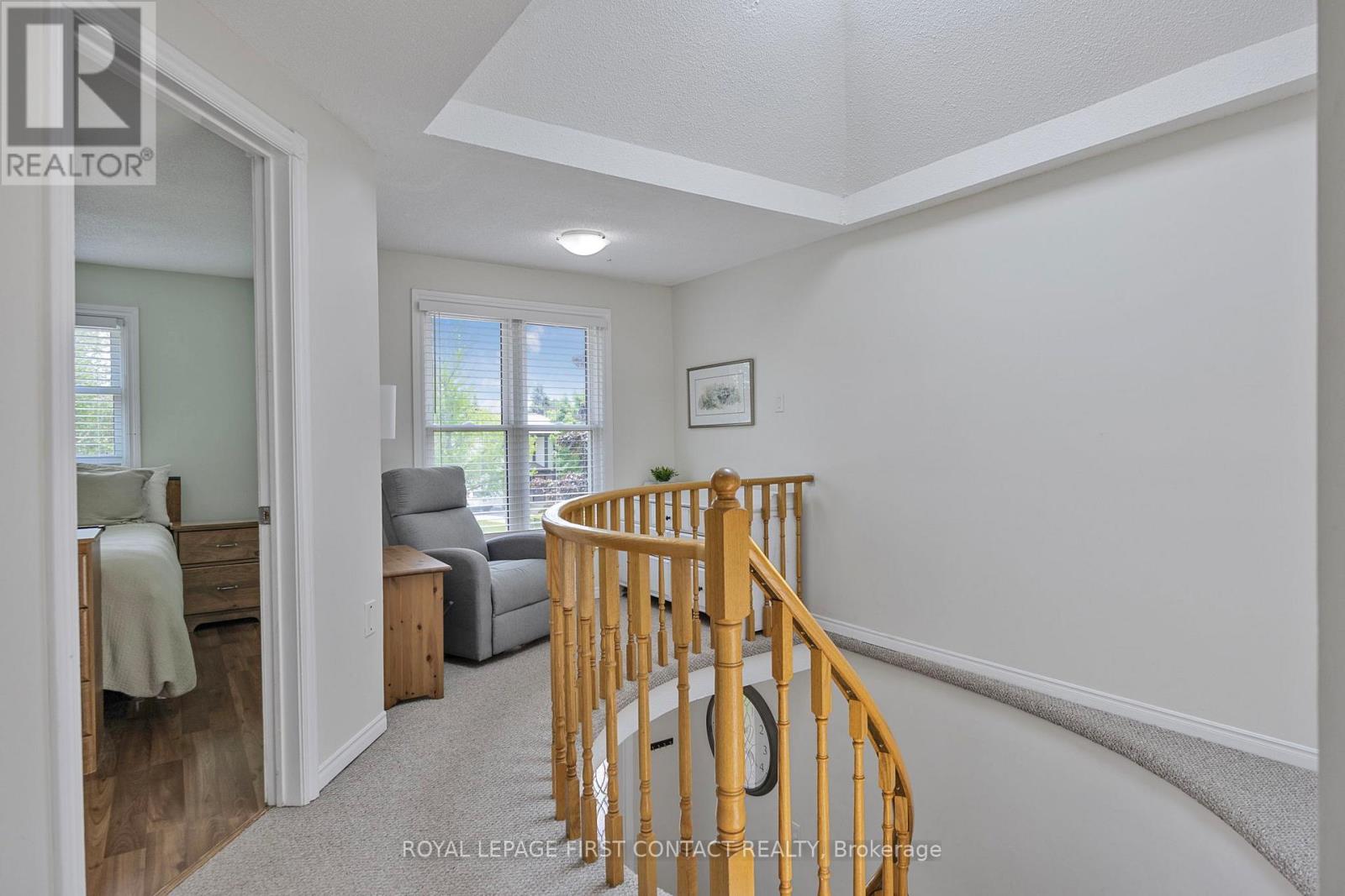 239 Browning Trail, Barrie, Ontario  L4N 5C3 - Photo 8 - S12199800