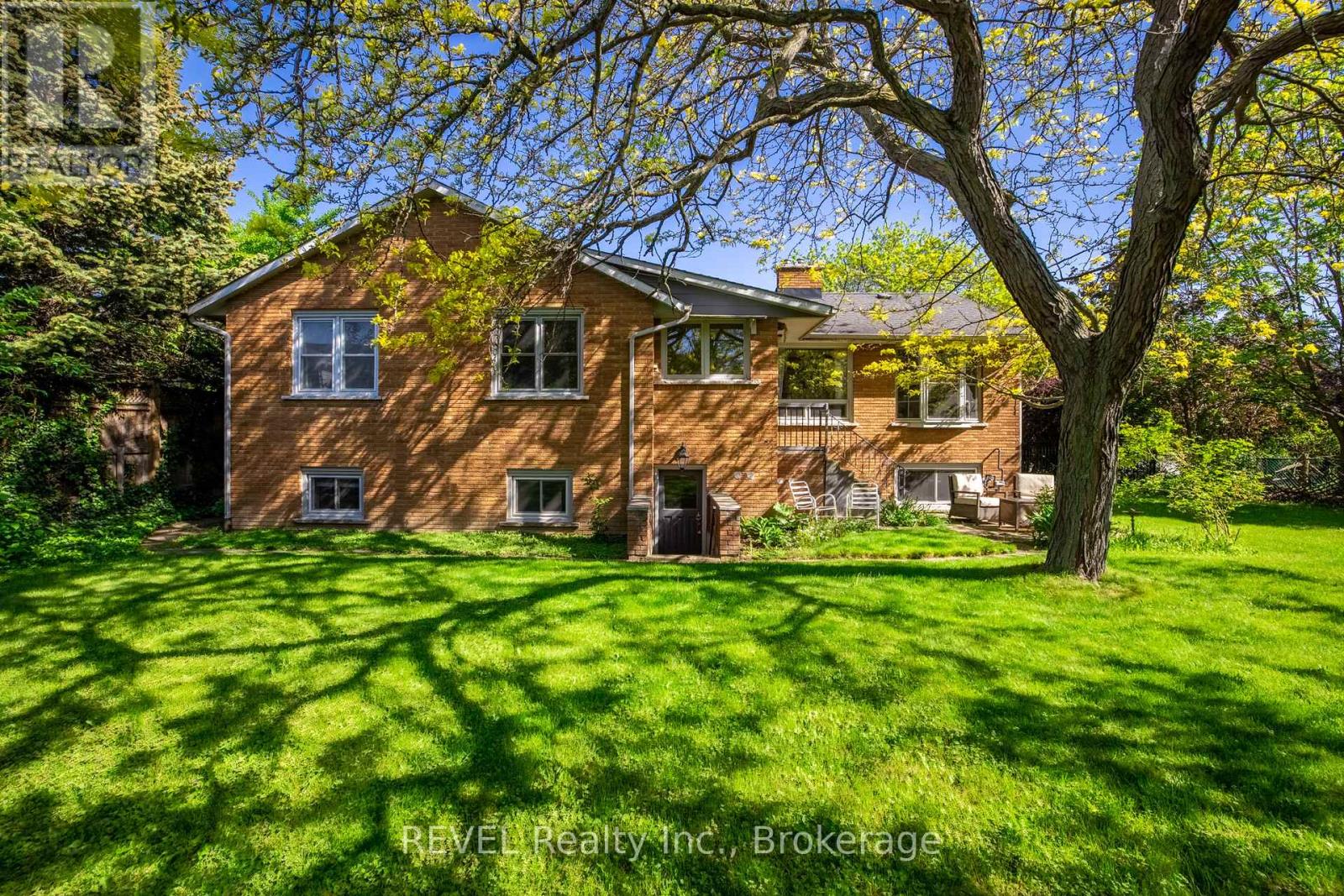 1 Tottenham Court, Niagara-On-The-Lake (Town), Ontario  L0S 1J0 - Photo 37 - X12206250