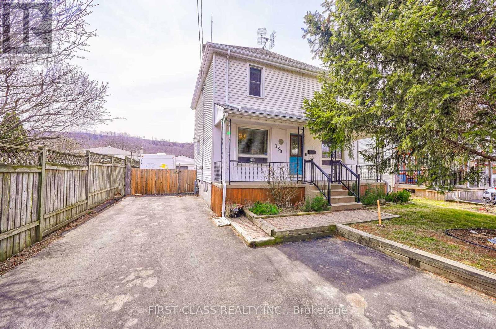 260 King Street E, Hamilton (Stoney Creek), Ontario  L8G 1M1 - Photo 1 - X12205993