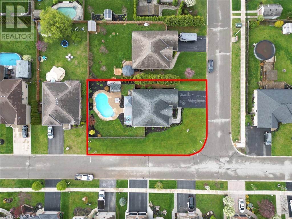 Property at 2 KIM Lane image 2