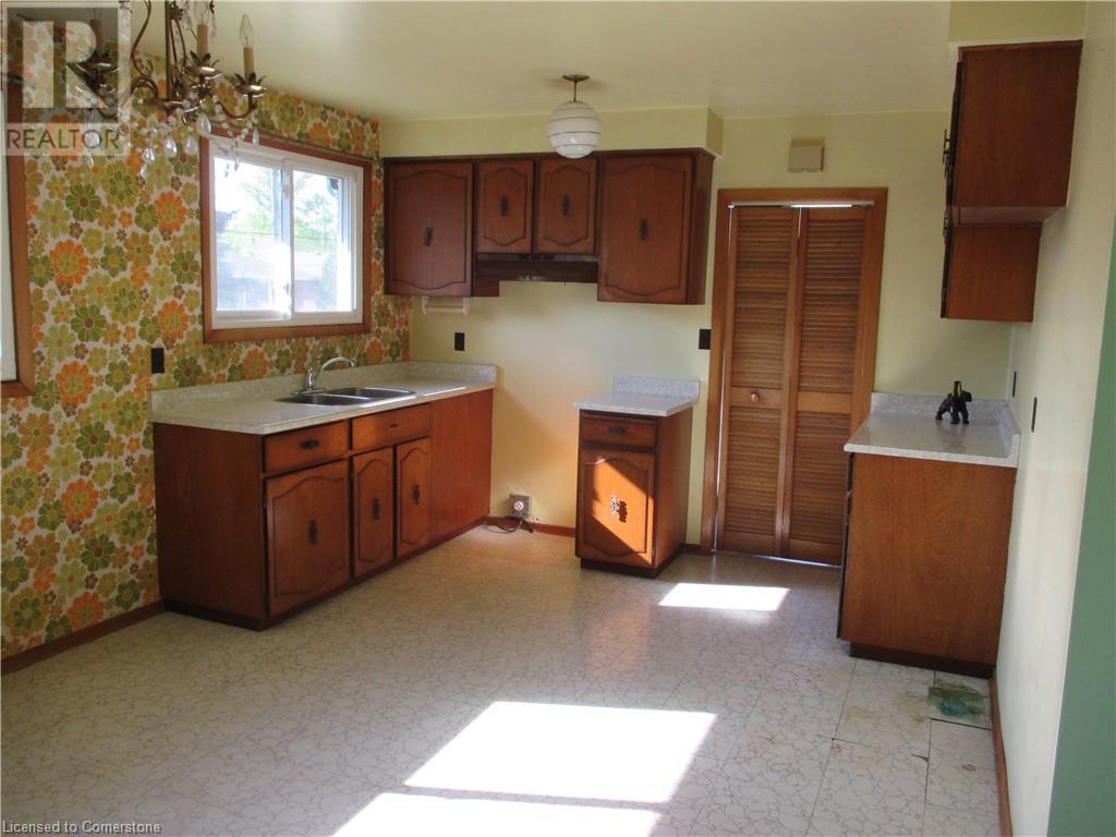 26 Parklands Drive, Hamilton, Ontario  L8K 4W7 - Photo 4 - 40735288