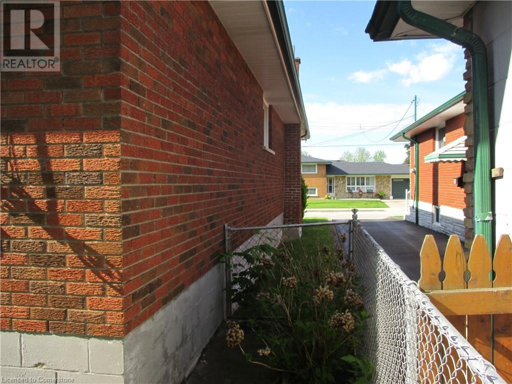 26 Parklands Drive, Hamilton, Ontario  L8K 4W7 - Photo 24 - 40735288