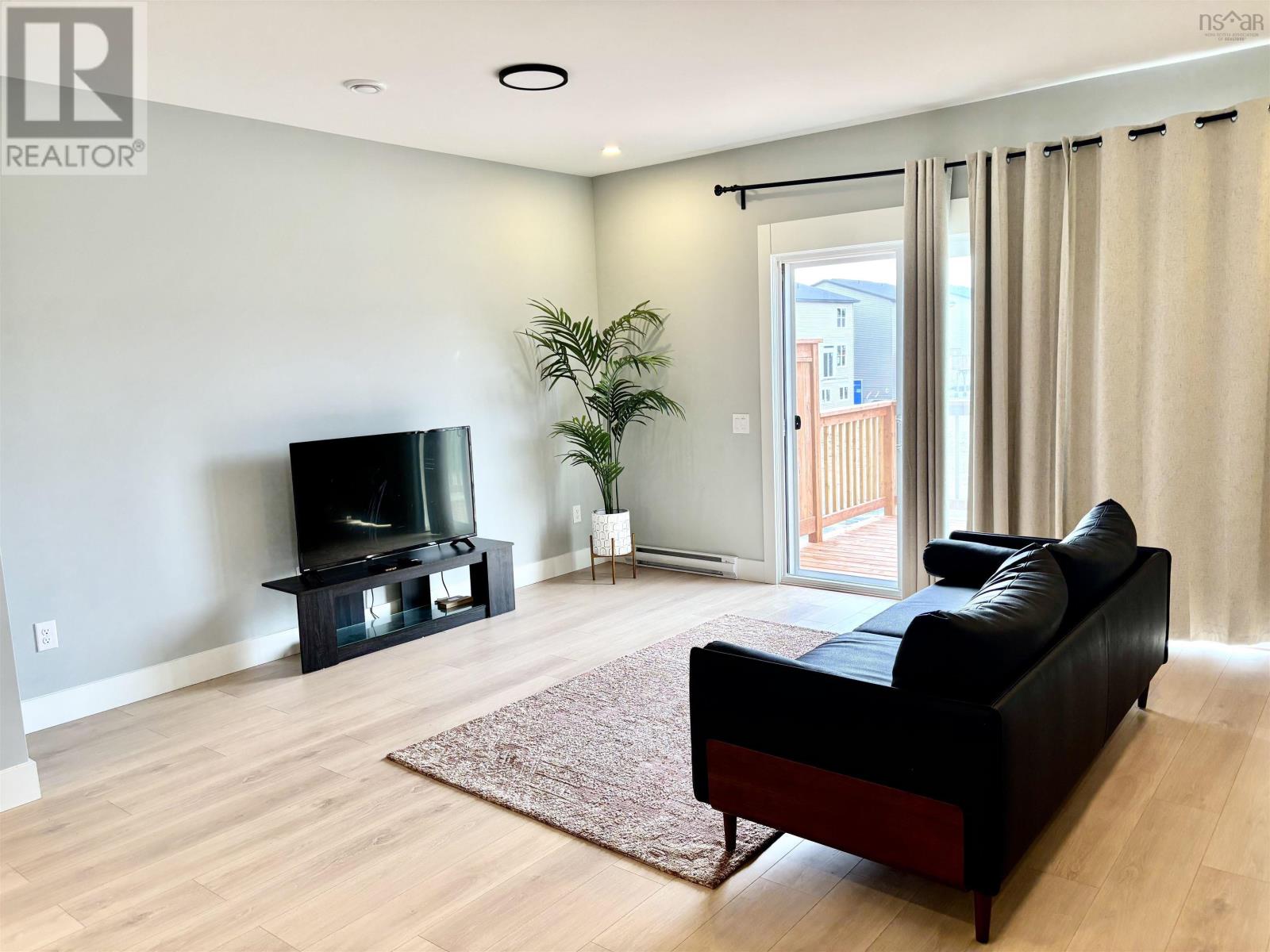 Property at 78 Honeygold Drive image 5