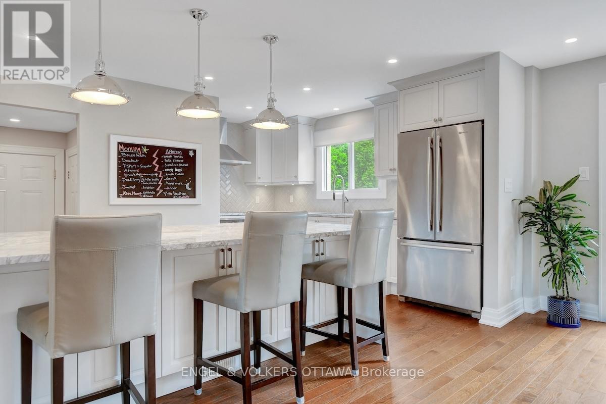488 Denbury Avenue, Ottawa, Ontario  K2A 2N7 - Photo 13 - X12206149