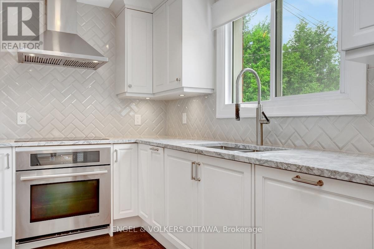 488 Denbury Avenue, Ottawa, Ontario  K2A 2N7 - Photo 14 - X12206149