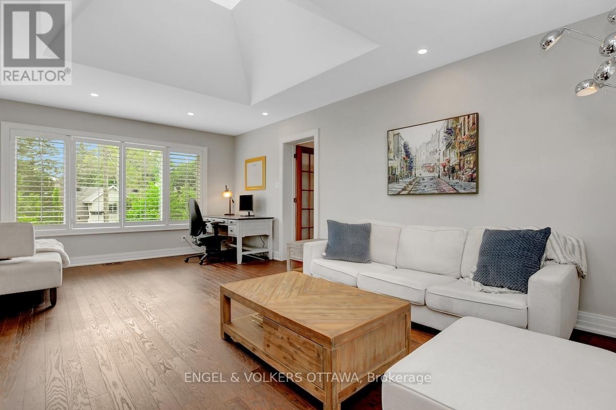 488 Denbury Avenue, Ottawa, Ontario  K2A 2N7 - Photo 19 - X12206149