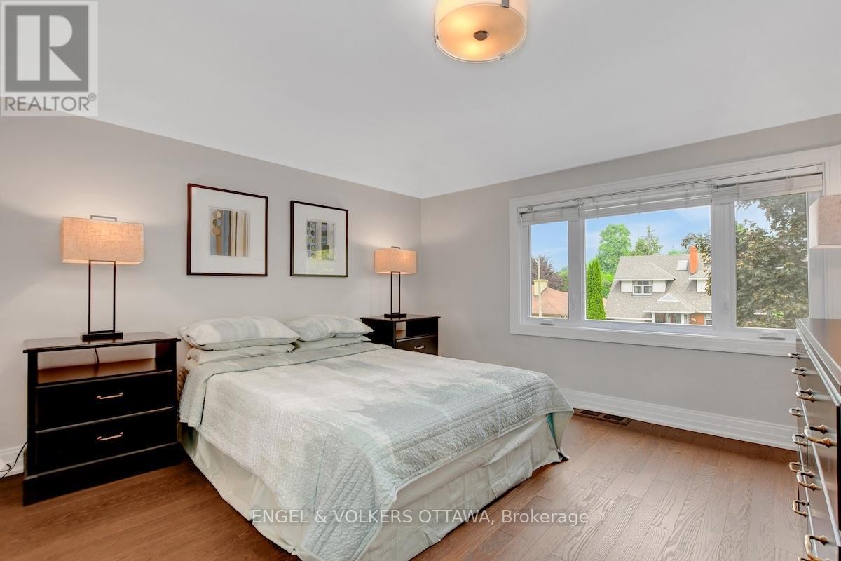 488 Denbury Avenue, Ottawa, Ontario  K2A 2N7 - Photo 25 - X12206149