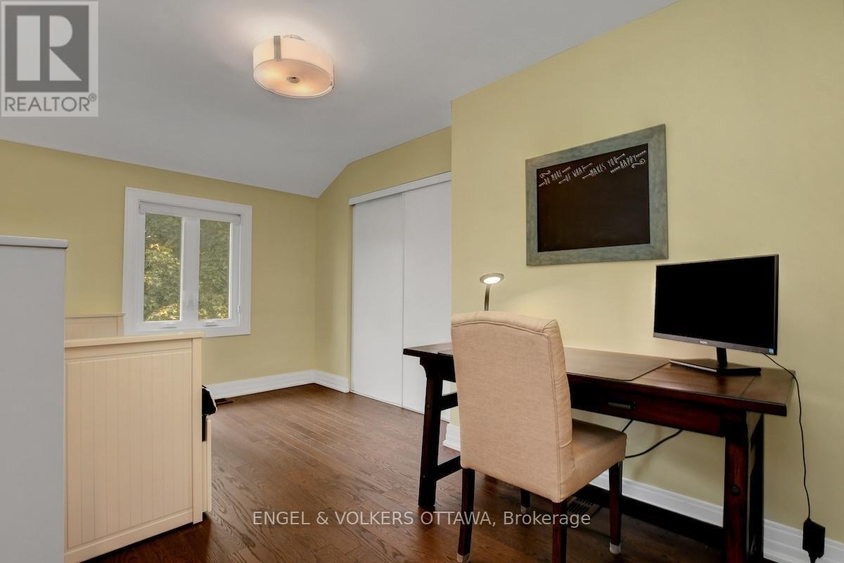 488 Denbury Avenue, Ottawa, Ontario  K2A 2N7 - Photo 27 - X12206149