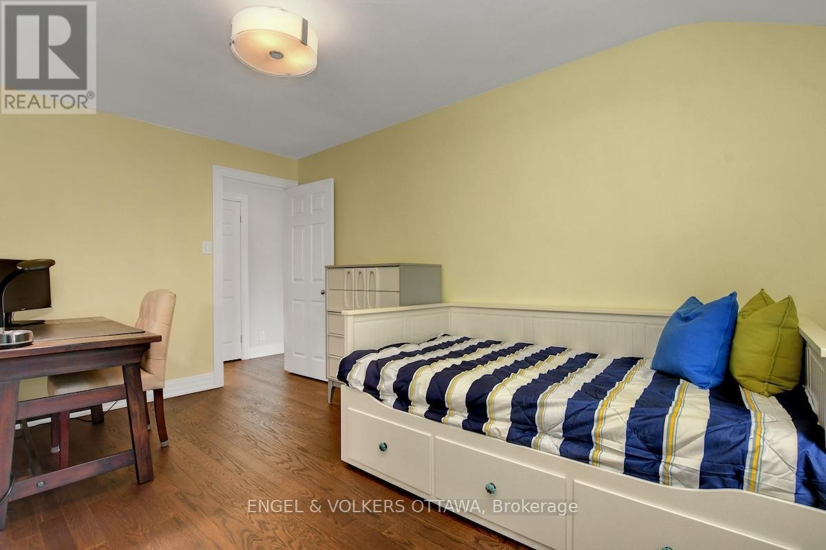 488 Denbury Avenue, Ottawa, Ontario  K2A 2N7 - Photo 28 - X12206149