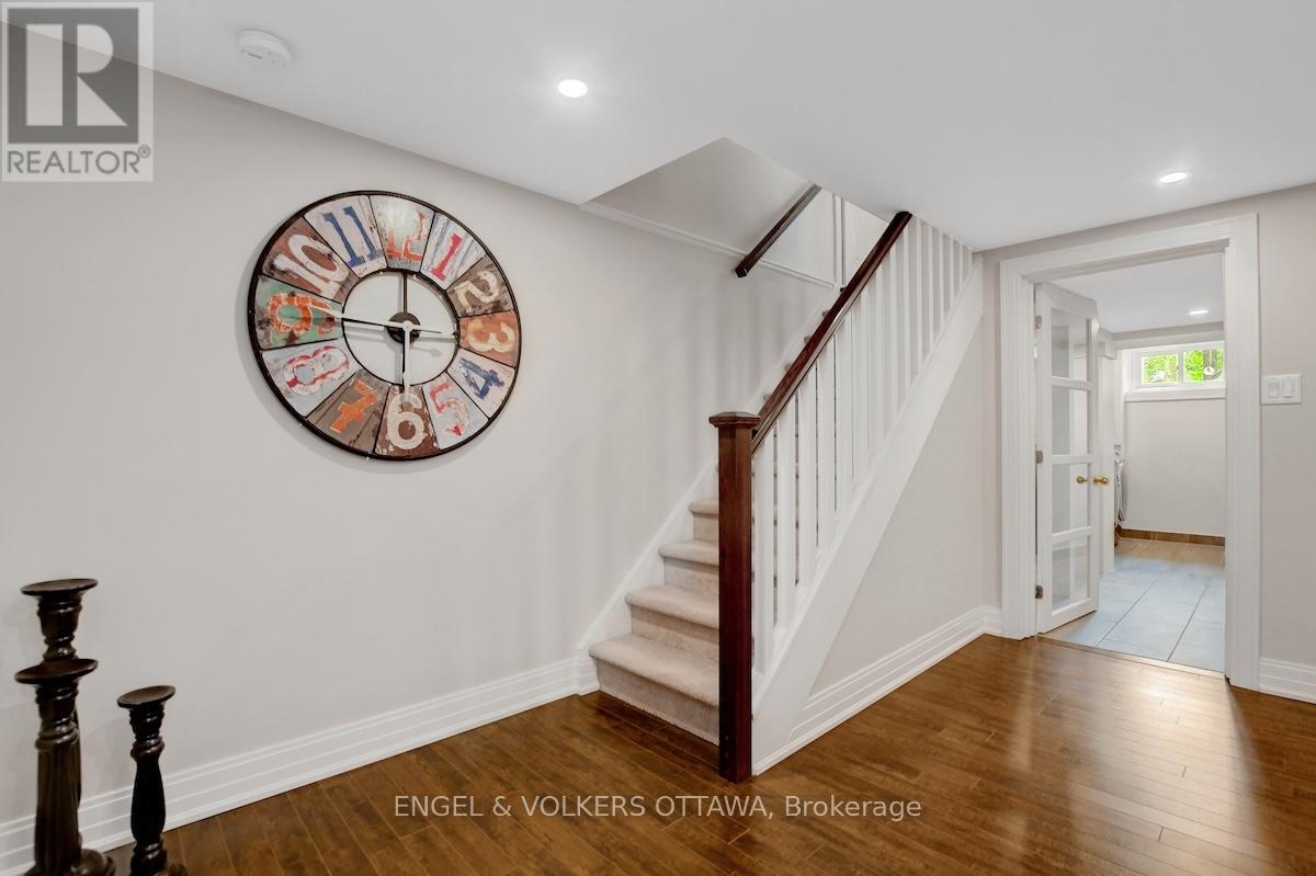 488 Denbury Avenue, Ottawa, Ontario  K2A 2N7 - Photo 31 - X12206149