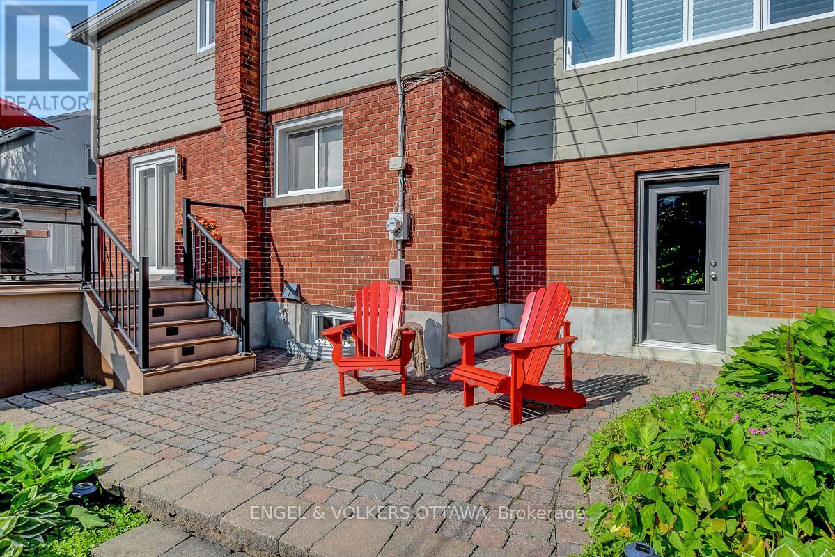 488 Denbury Avenue, Ottawa, Ontario  K2A 2N7 - Photo 39 - X12206149