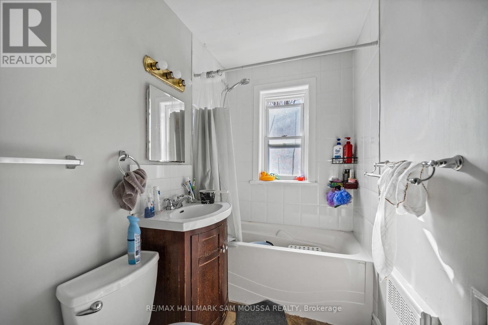 329 Richelieu Avenue, Ottawa, Ontario  K1L 6J7 - Photo 22 - X12070226