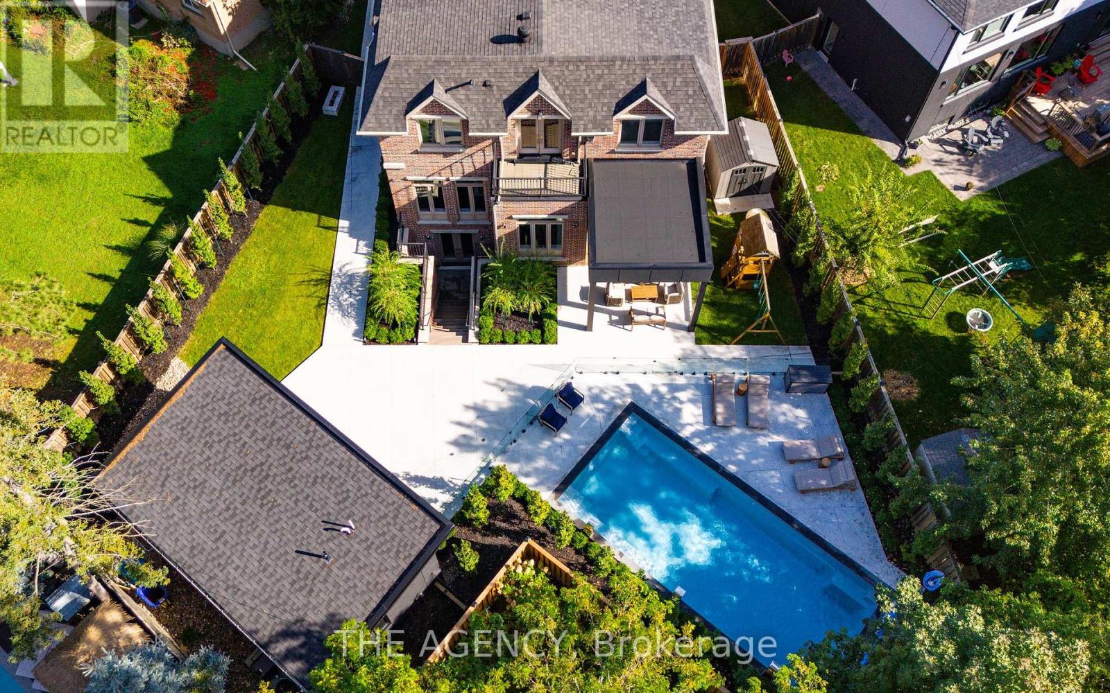 11 BURROWS AVENUE, Toronto, Ontario