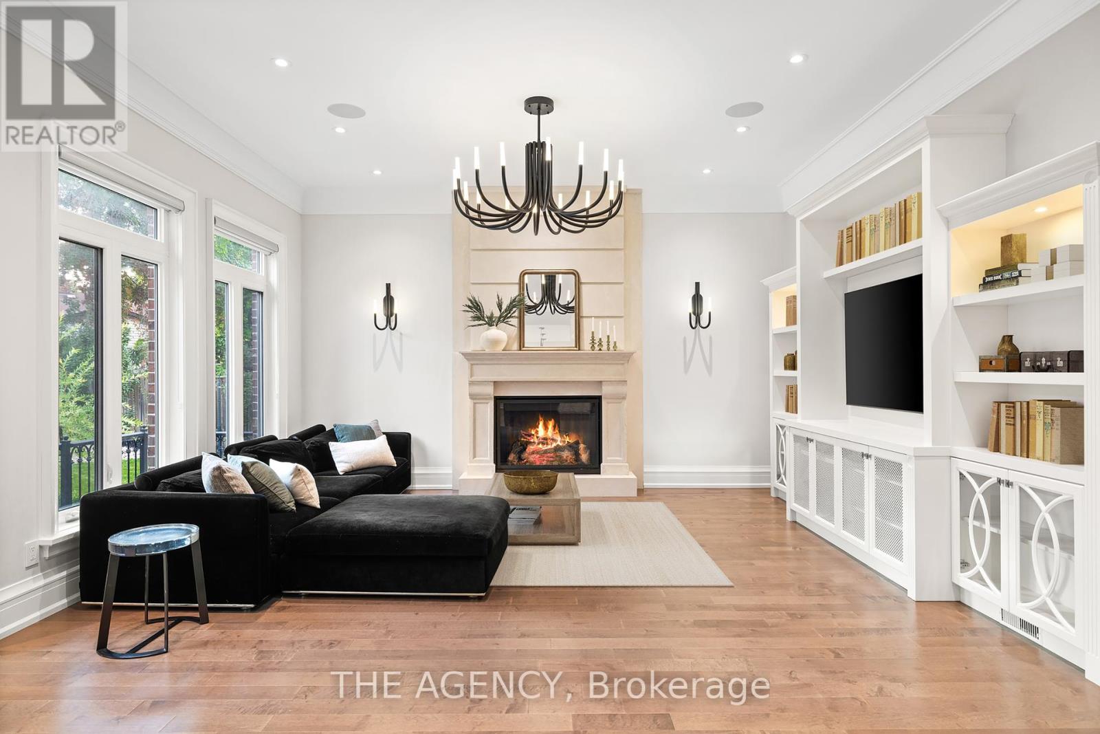 11 Burrows Avenue, Toronto, Ontario  M9B 4W8 - Photo 14 - W12143795