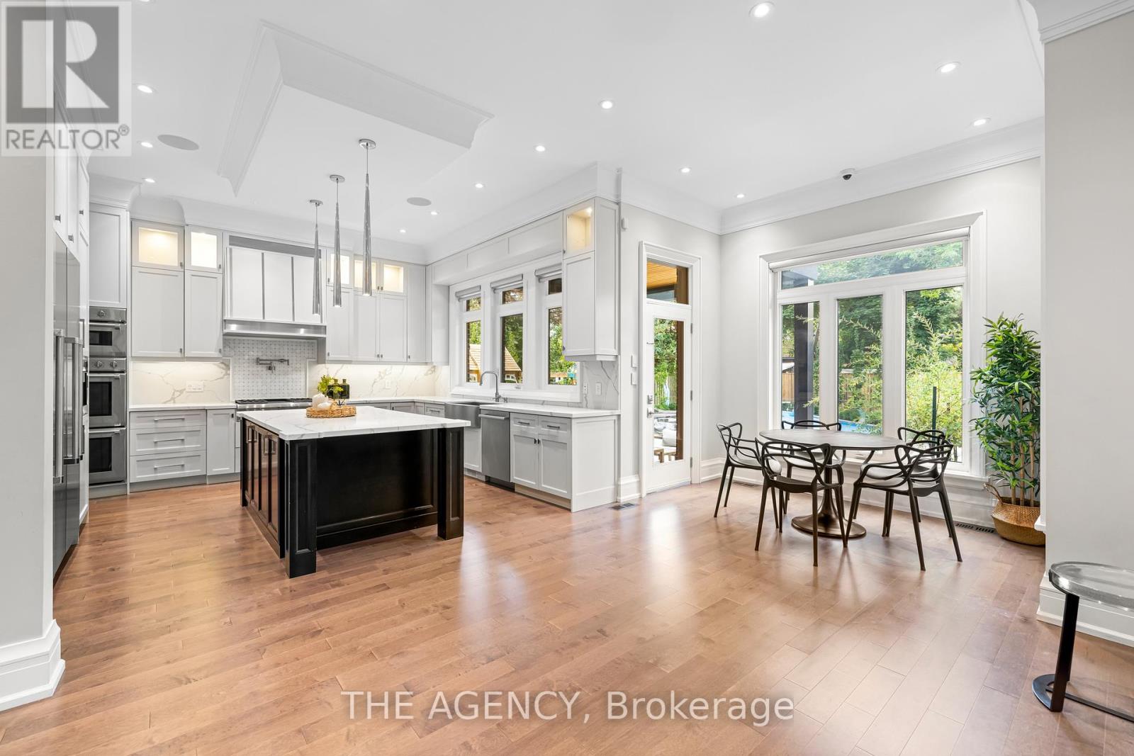 11 Burrows Avenue, Toronto, Ontario  M9B 4W8 - Photo 17 - W12143795
