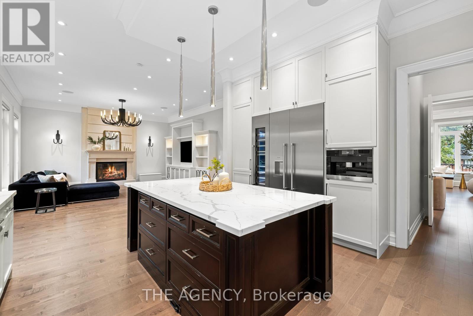 11 Burrows Avenue, Toronto, Ontario  M9B 4W8 - Photo 19 - W12143795