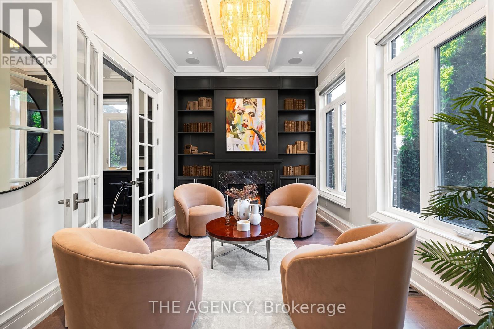 11 Burrows Avenue, Toronto, Ontario  M9B 4W8 - Photo 6 - W12143795