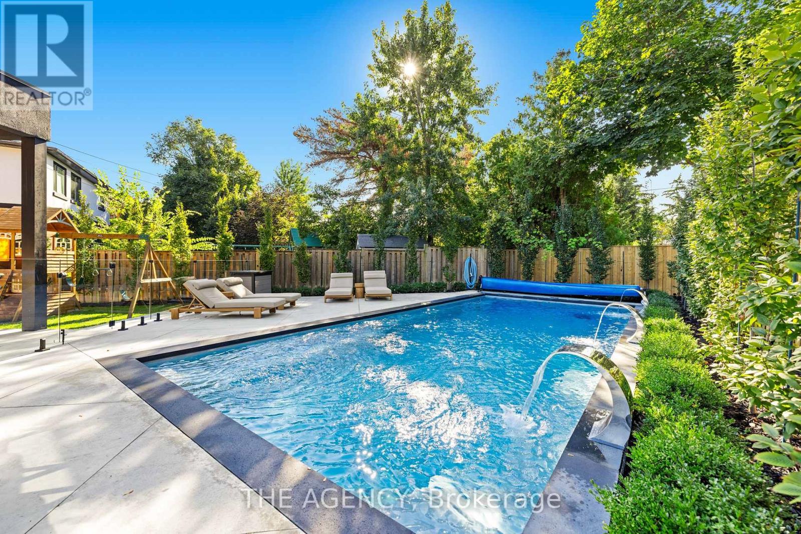 11 Burrows Avenue, Toronto, Ontario  M9B 4W8 - Photo 38 - W12143795