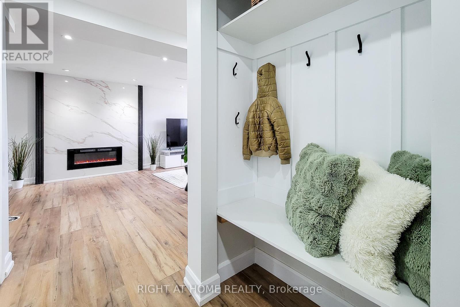 3412 Putter Place, Burlington, Ontario  L7N 2P4 - Photo 19 - W12167370