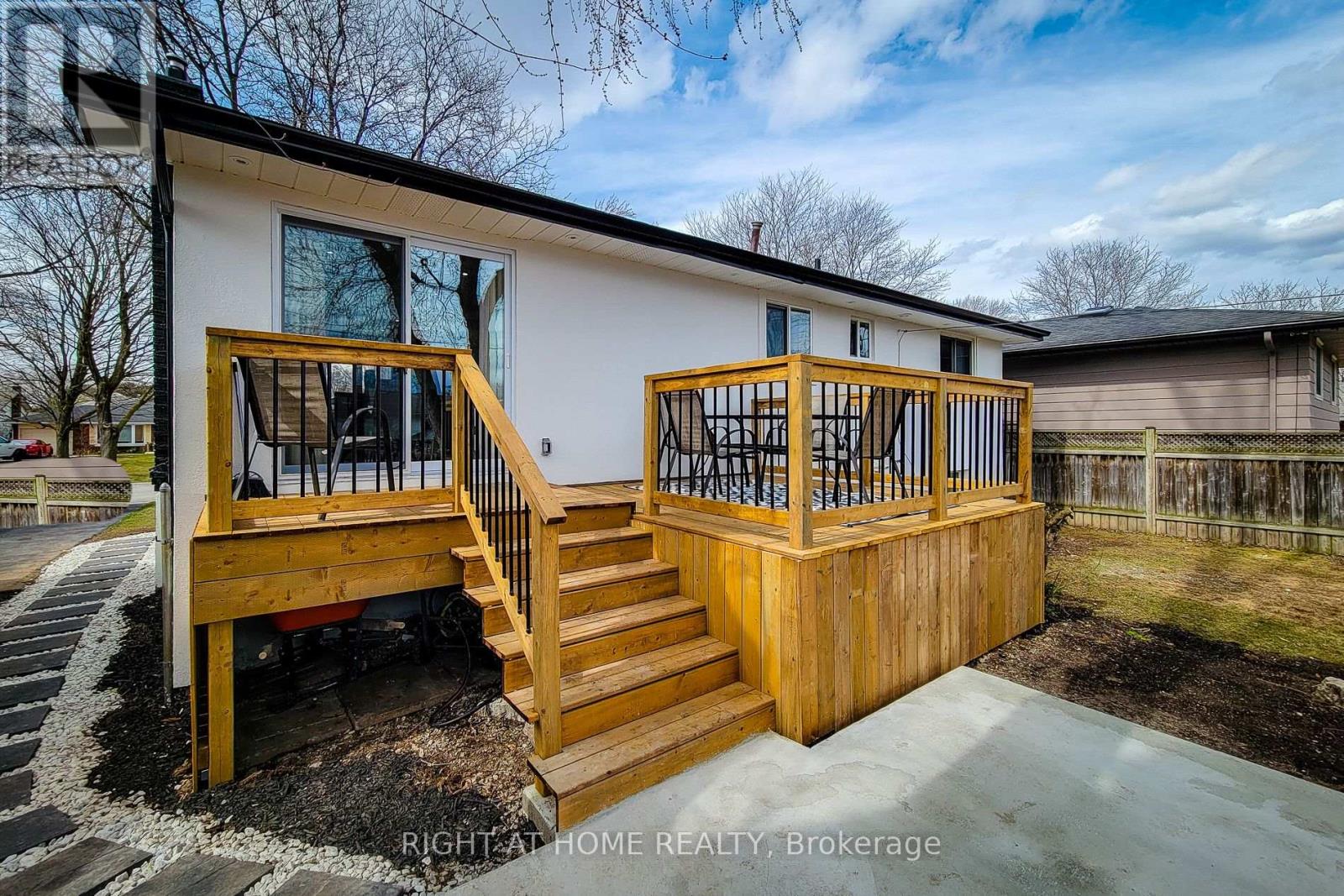 3412 Putter Place, Burlington, Ontario  L7N 2P4 - Photo 29 - W12167370