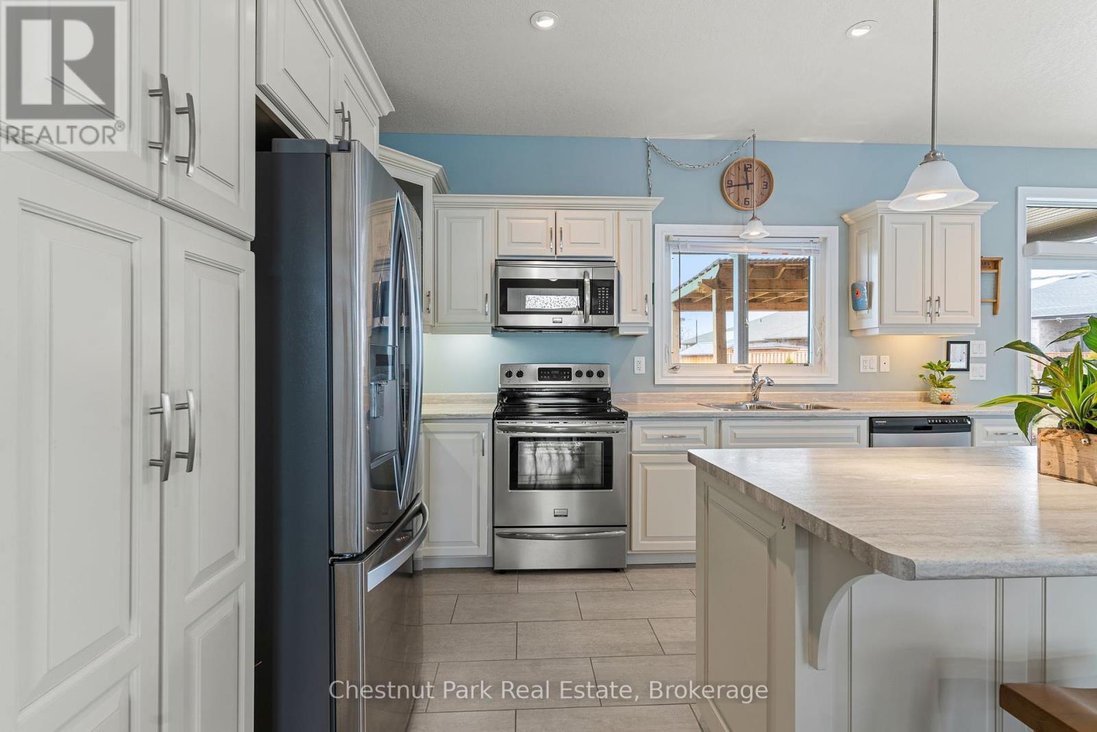 941 23rd St 'a' East, Owen Sound, Ontario  N4K 0B2 - Photo 17 - X12077970