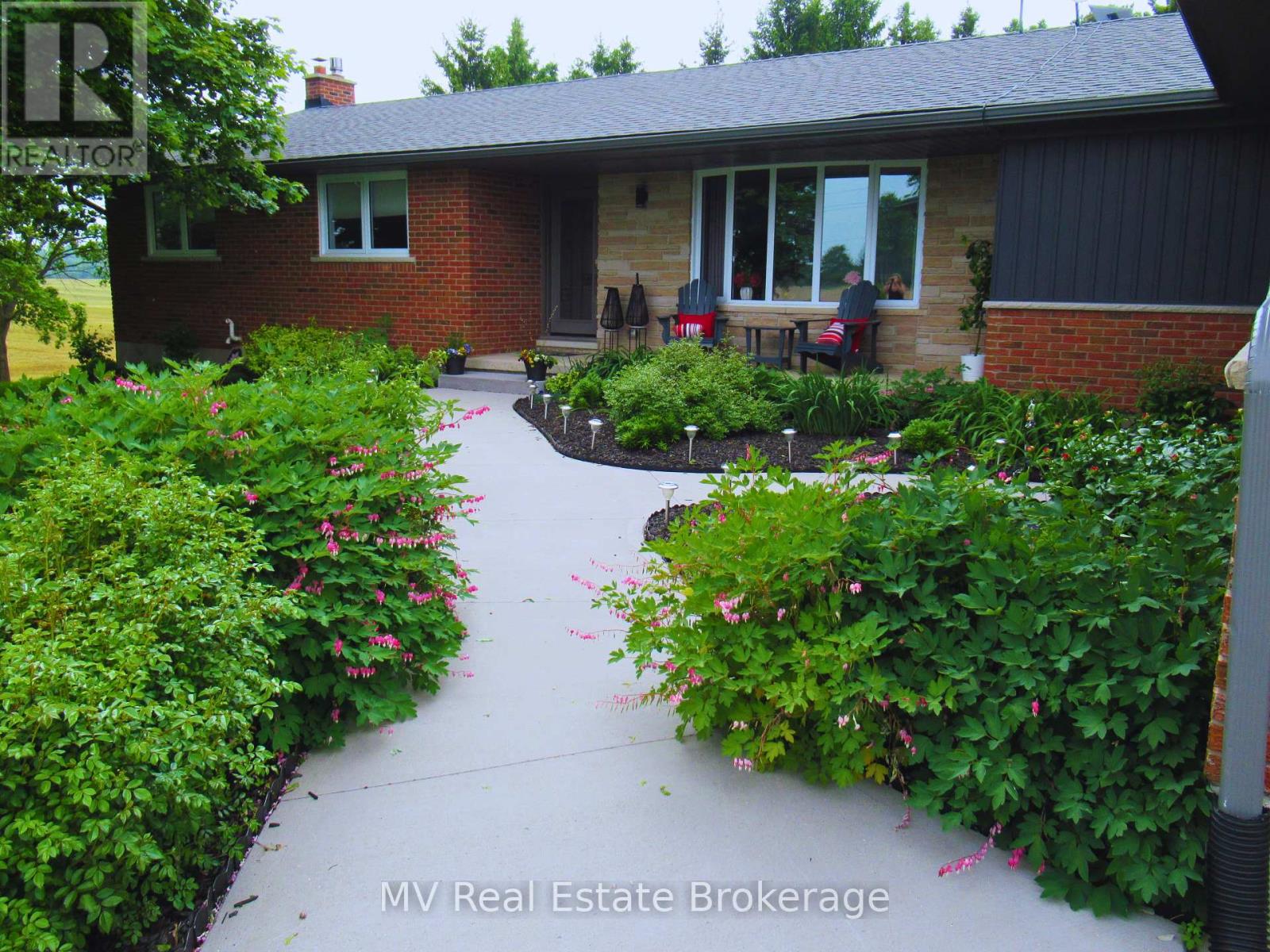8378 Wellington Road 22, Centre Wellington, Ontario  N0B 2K0 - Photo 2 - X12105308