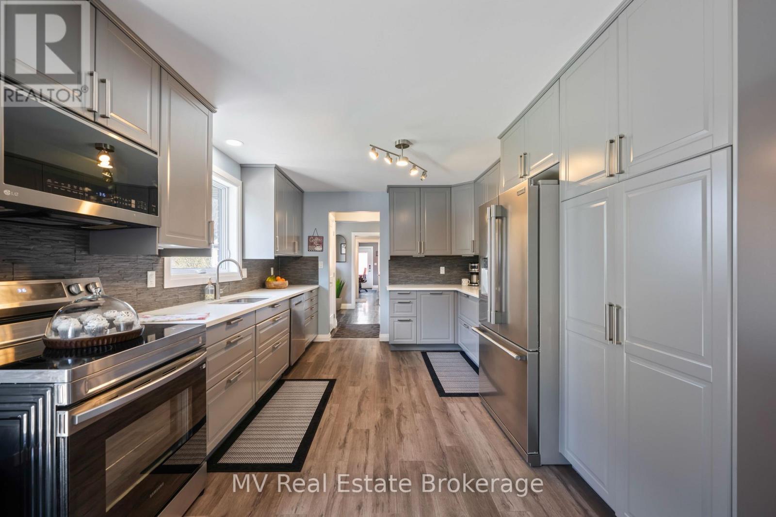 8378 Wellington Road 22, Centre Wellington, Ontario  N0B 2K0 - Photo 11 - X12105308