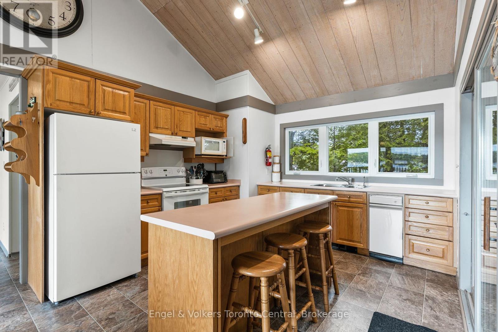 14 Victoria Island, South Bruce Peninsula, Ontario  N0H 1H0 - Photo 25 - X12168970