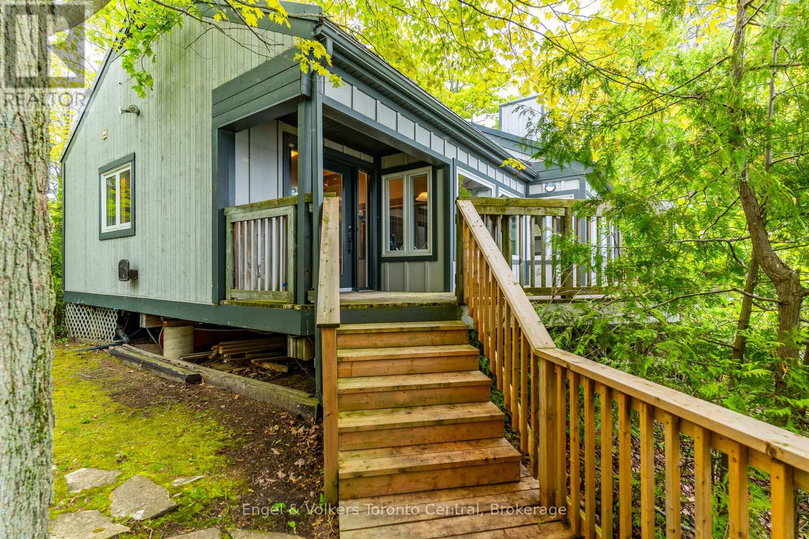 14 Victoria Island, South Bruce Peninsula, Ontario  N0H 1H0 - Photo 4 - X12168970