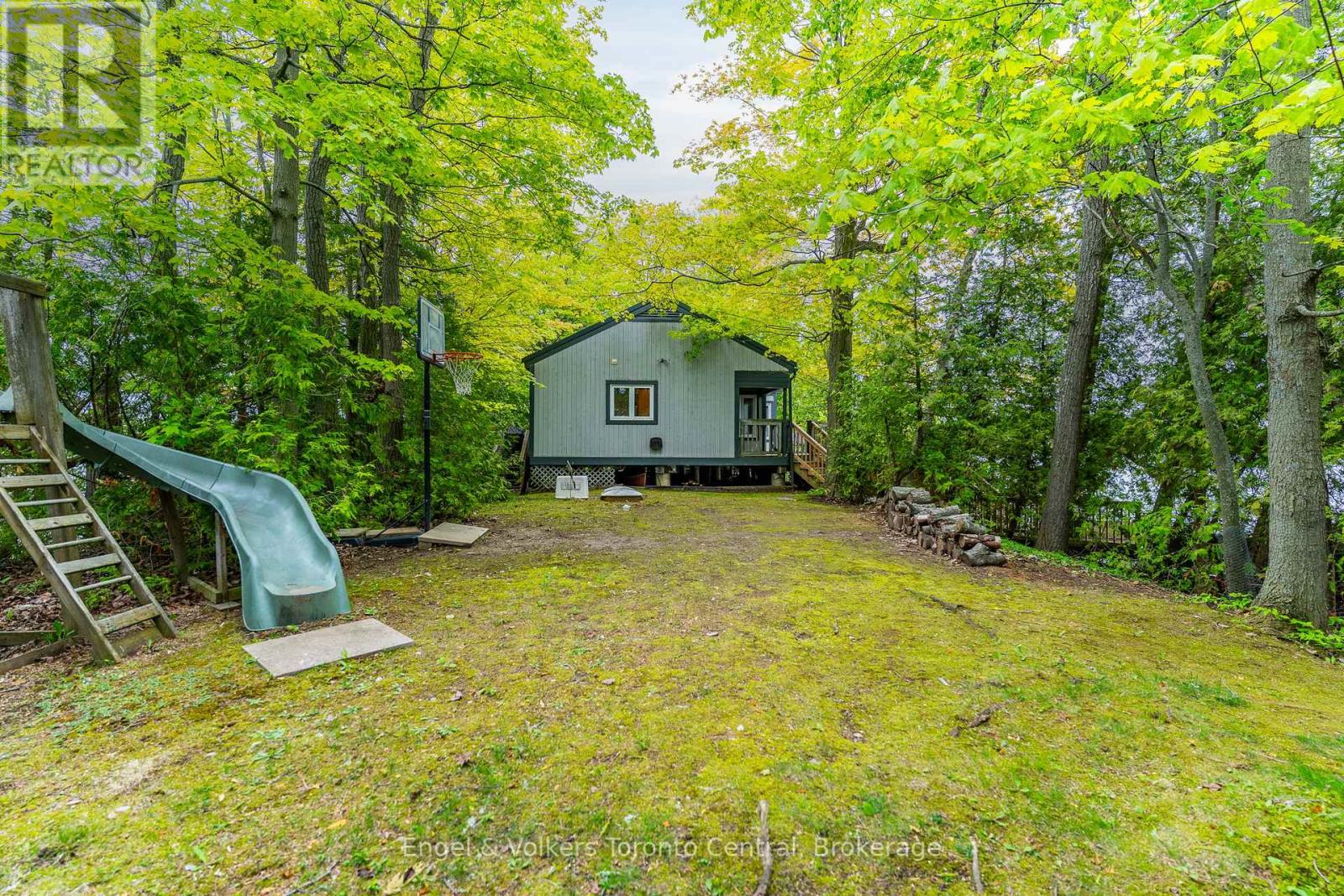14 Victoria Island, South Bruce Peninsula, Ontario  N0H 1H0 - Photo 5 - X12168970