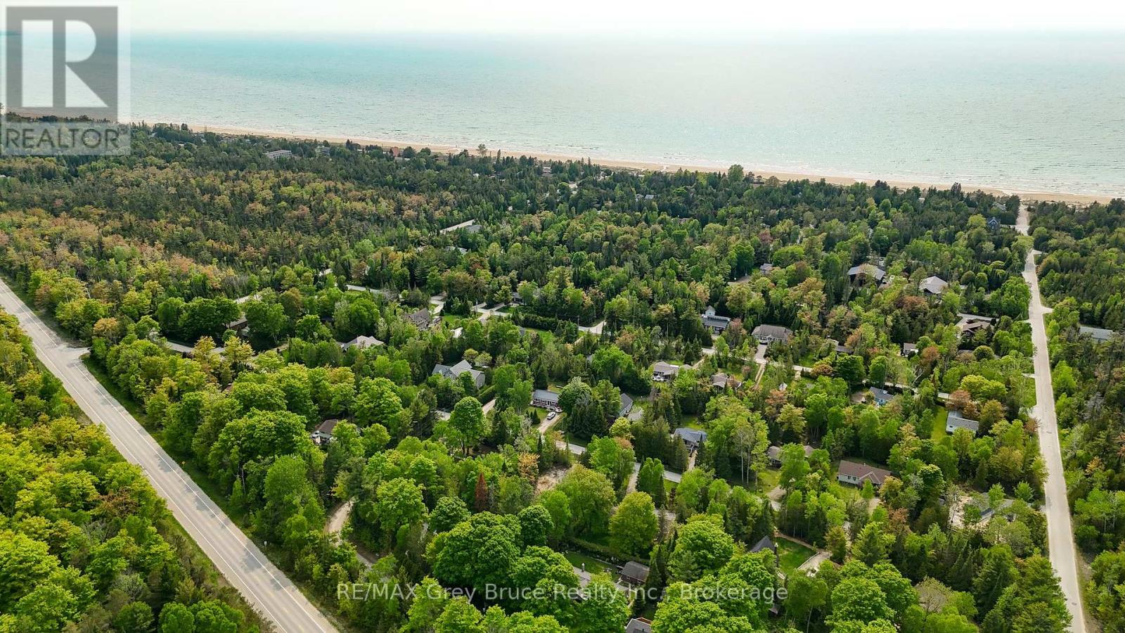425 Dufferin Avenue, South Bruce Peninsula, Ontario N0H 2G0 - Photo 10 - X12154811
