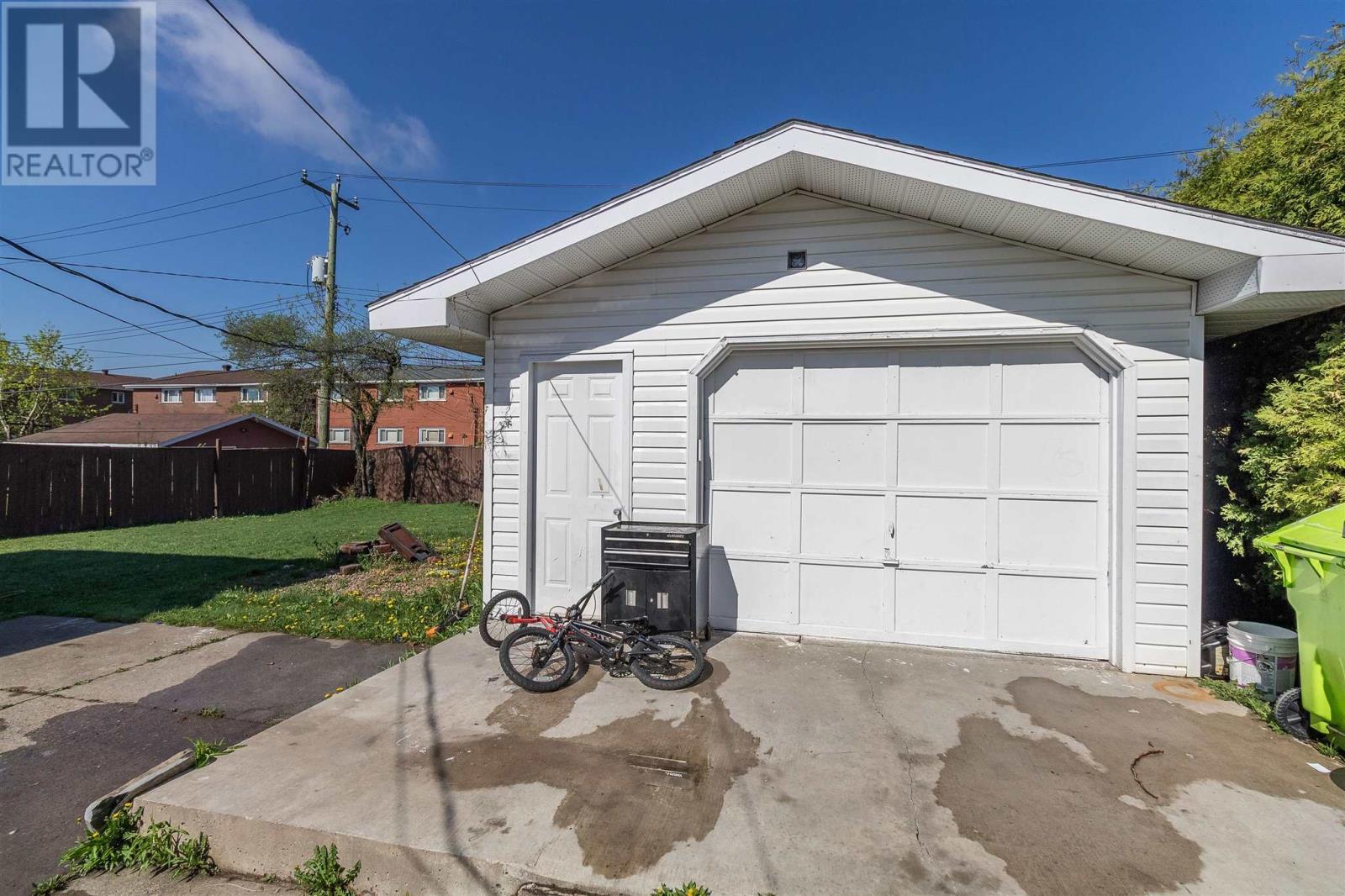 69 Princess Cres, Sault Ste. Marie, Ontario  P6B 3P4 - Photo 4 - SM251443