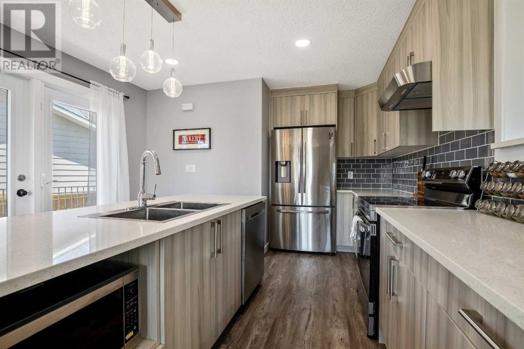 4307 Dovercrest Drive, Calgary, Alberta  T2B 1X6 - Photo 10 - A2217129