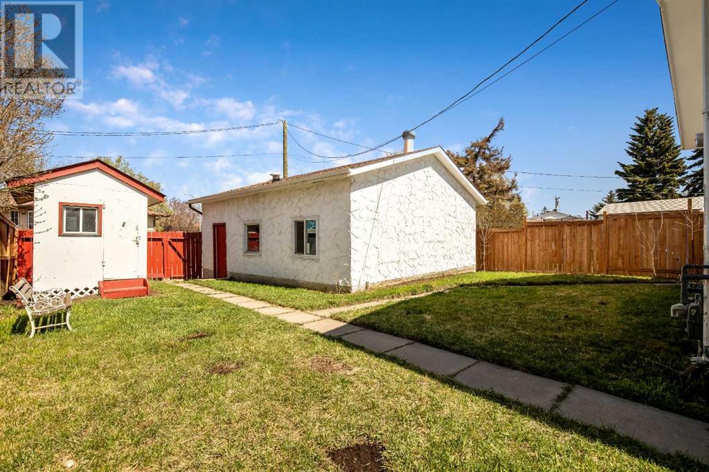 4307 Dovercrest Drive, Calgary, Alberta  T2B 1X6 - Photo 37 - A2217129
