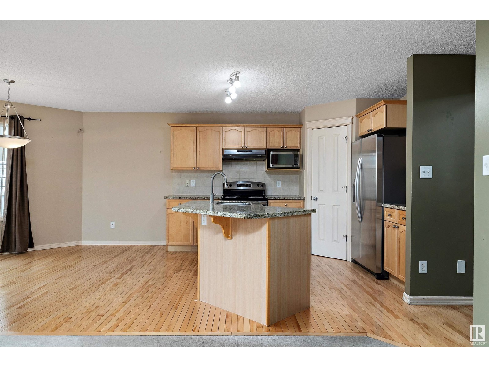 4514 163a Av Nw, Edmonton, Alberta  T5Y 3H7 - Photo 17 - E4440231